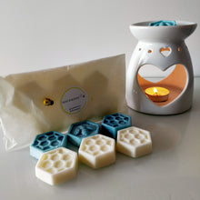 Load image into Gallery viewer, Just B  - Calm Blend Eco Soy Wax Melts
